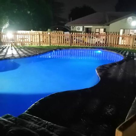 Alu Guesthouse Roodepoort Bagian luar foto