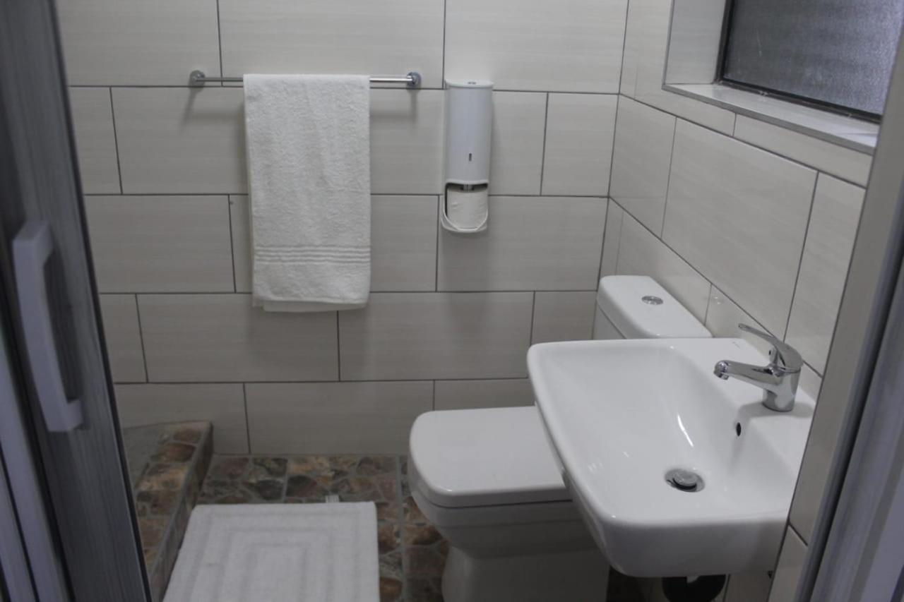 Alu Guesthouse Roodepoort Ruang foto